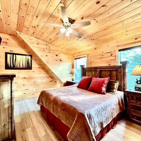 Tennessee Oasis Pool Cabin Villa Sevierville Ngoại thất bức ảnh