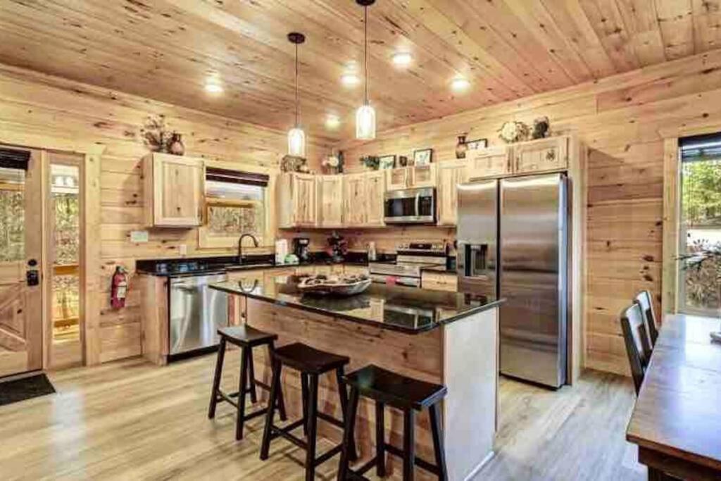 Tennessee Oasis Pool Cabin Villa Sevierville Ngoại thất bức ảnh