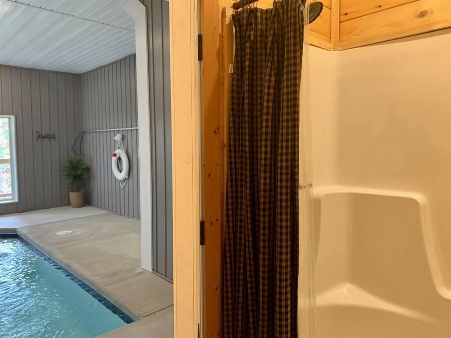 Tennessee Oasis Pool Cabin Villa Sevierville Ngoại thất bức ảnh