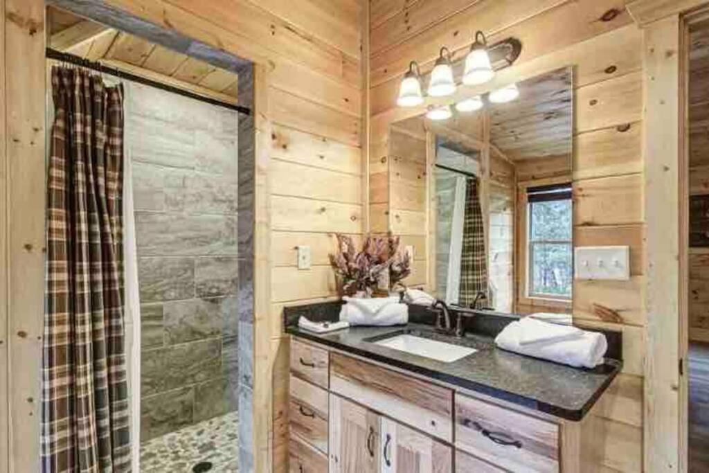 Tennessee Oasis Pool Cabin Villa Sevierville Ngoại thất bức ảnh