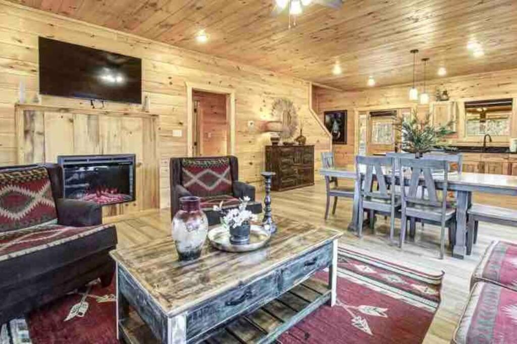 Tennessee Oasis Pool Cabin Villa Sevierville Ngoại thất bức ảnh